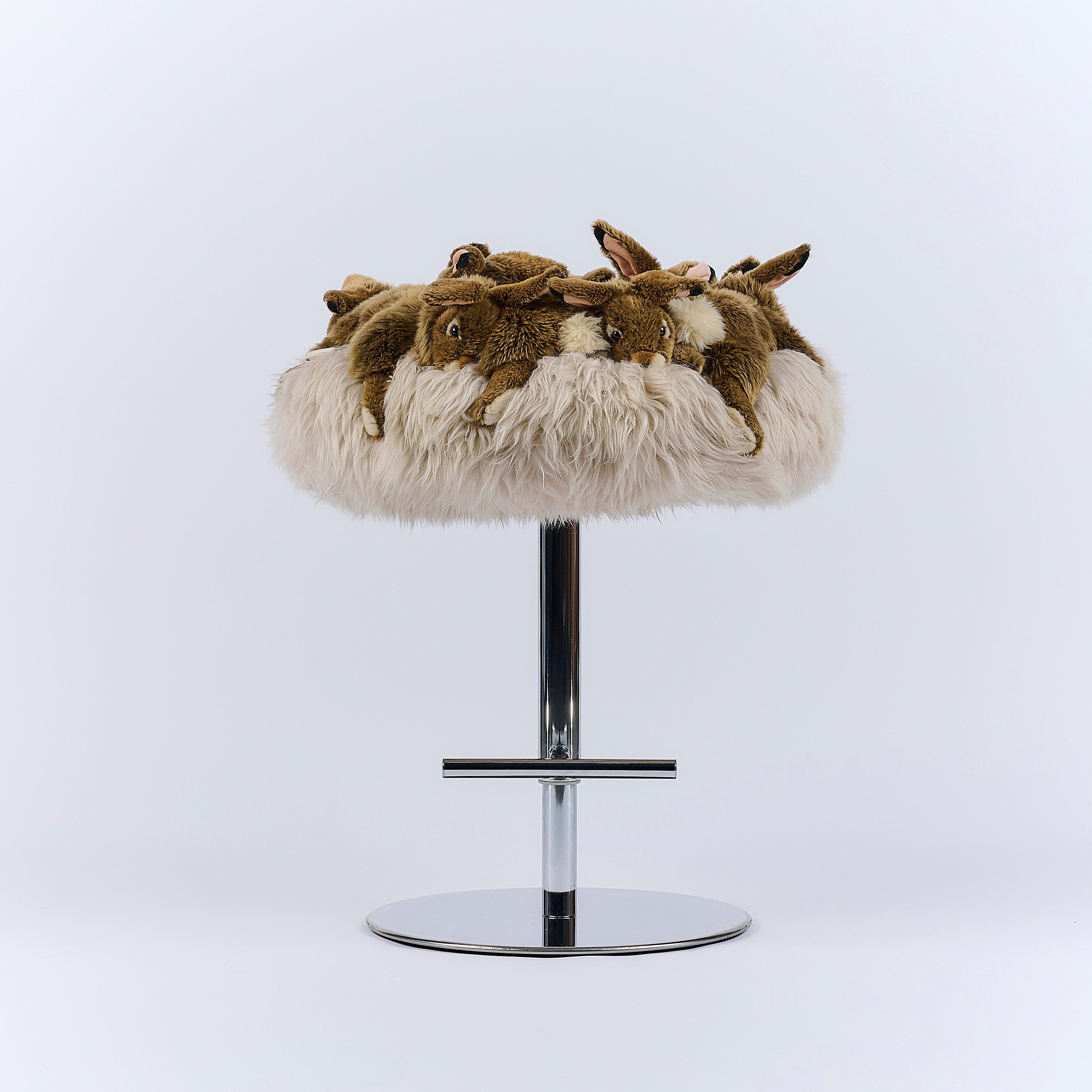 Pan Pan Bar Stool