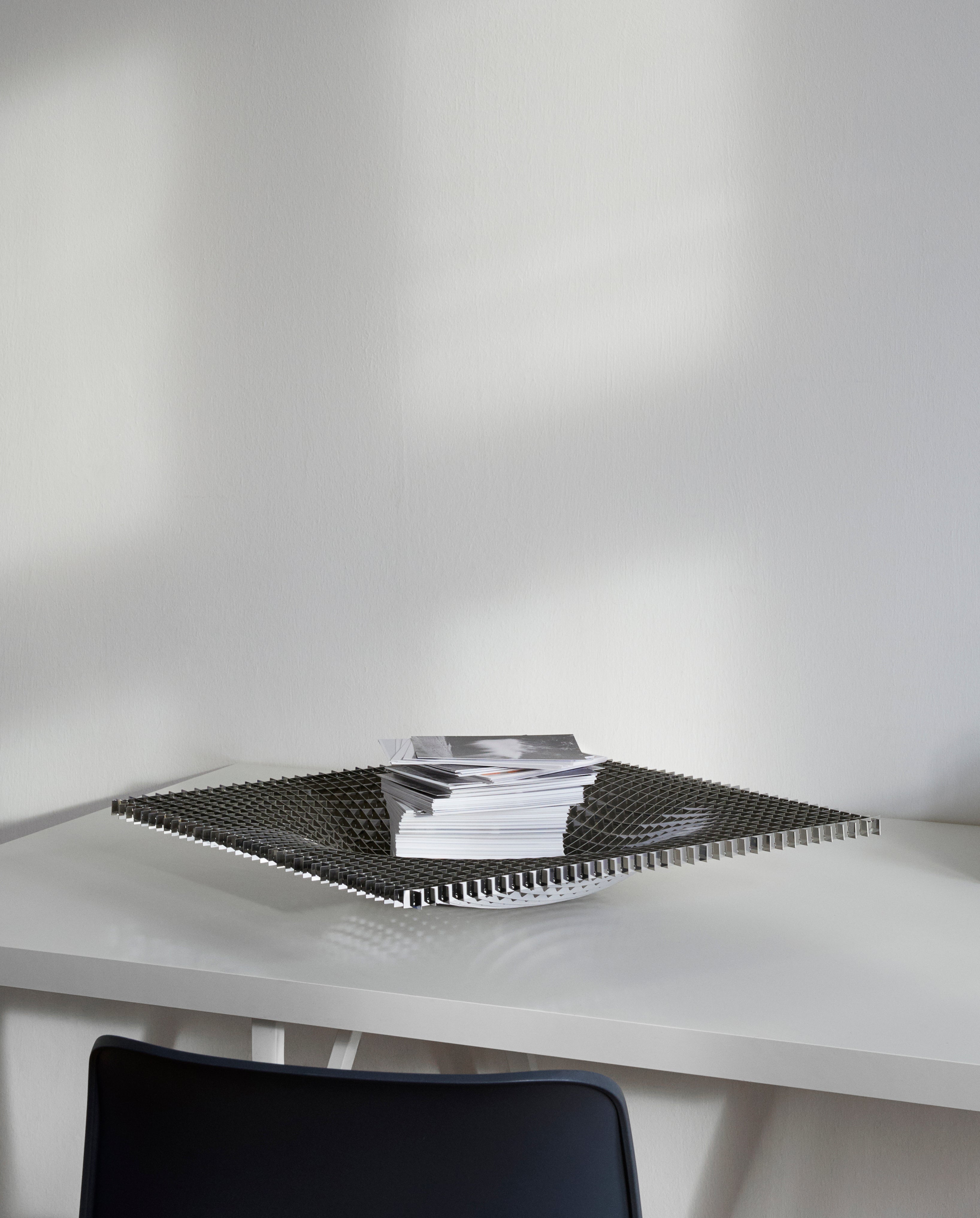Gravity Centrepiece - Large